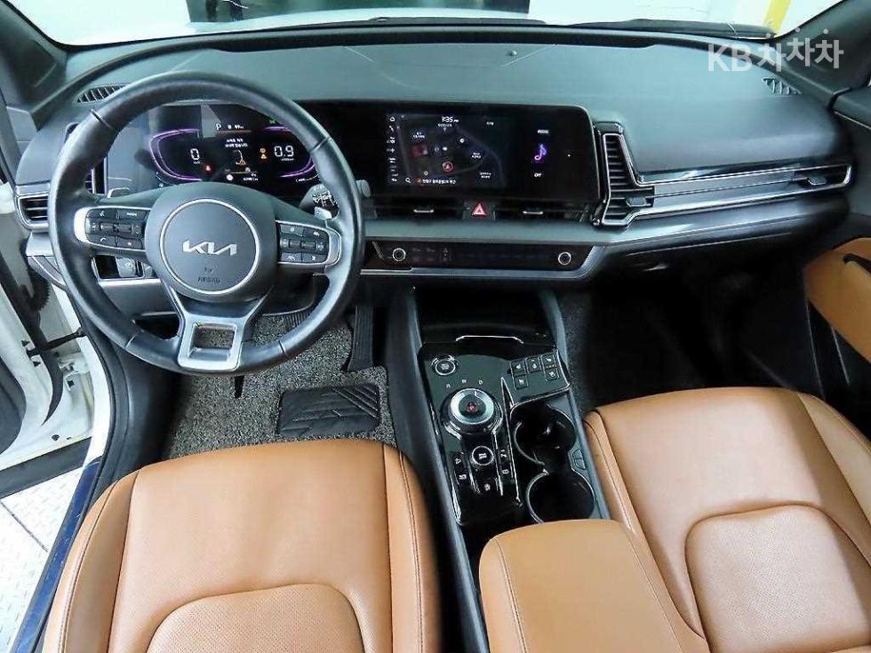2022 - kia sportage