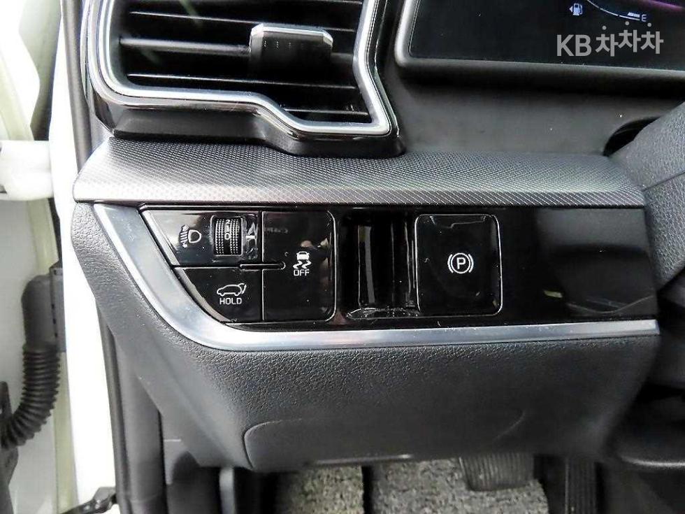 2022 - kia sportage