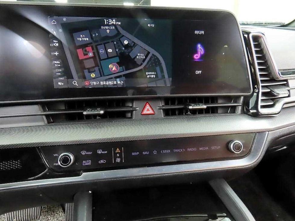 2022 - kia sportage