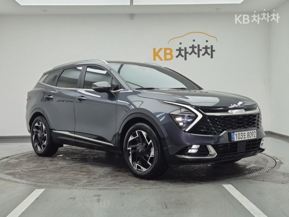 2022 - kia sportage