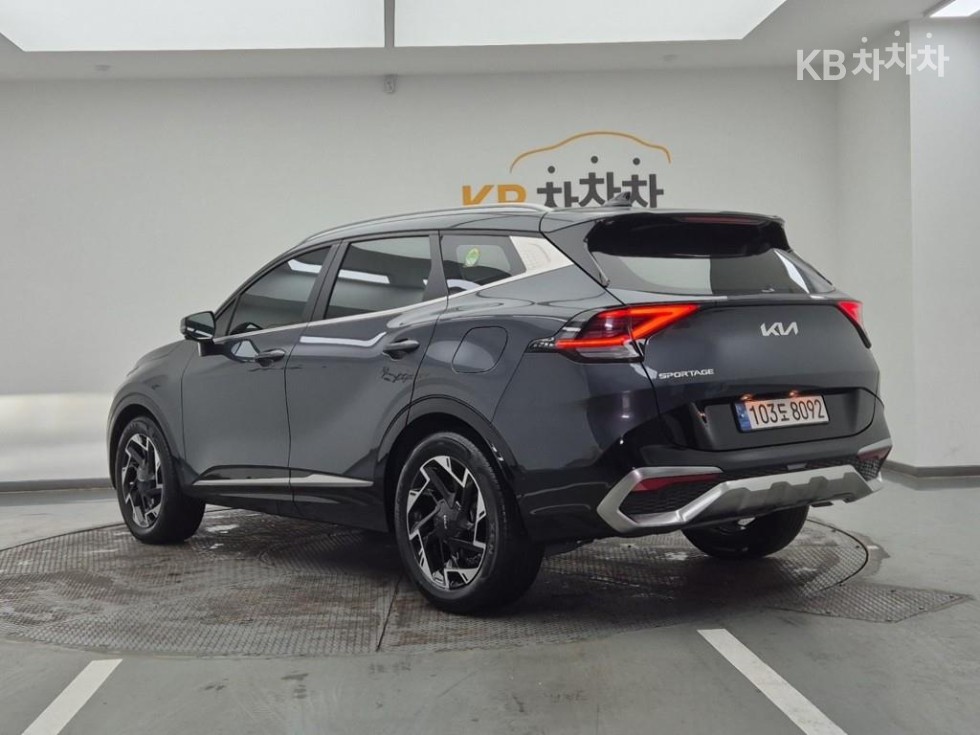 2022 - kia sportage