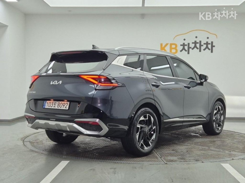 2022 - kia sportage