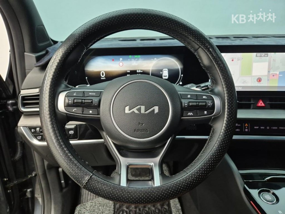 2022 - kia sportage