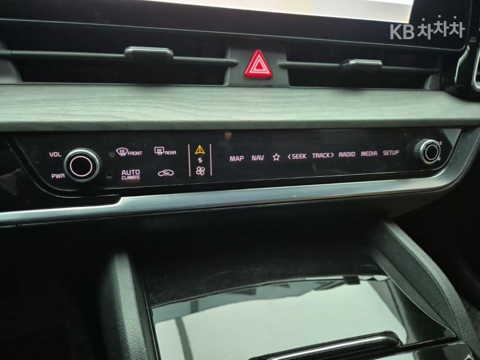 2022 - kia sportage