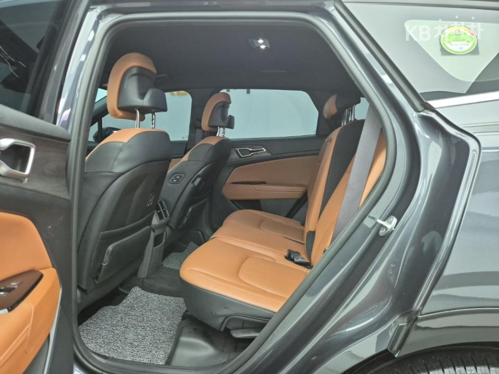 2022 - kia sportage