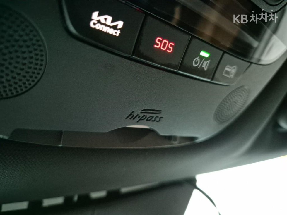 2022 - kia sportage