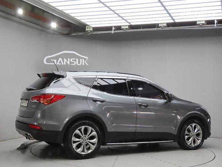 Hyundai Santa Fe DM R2.0 2WD PREMIUM Base Type 5