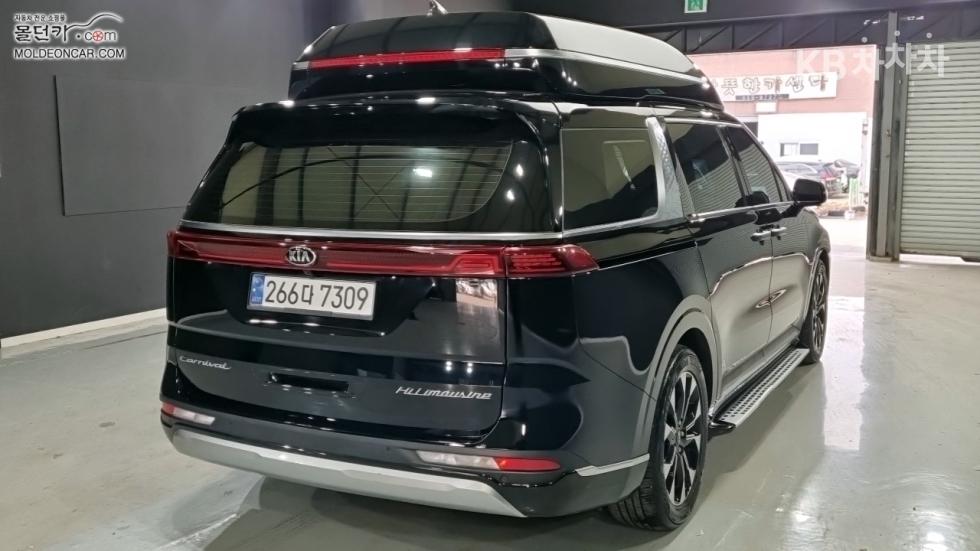 2021 - kia carnival
