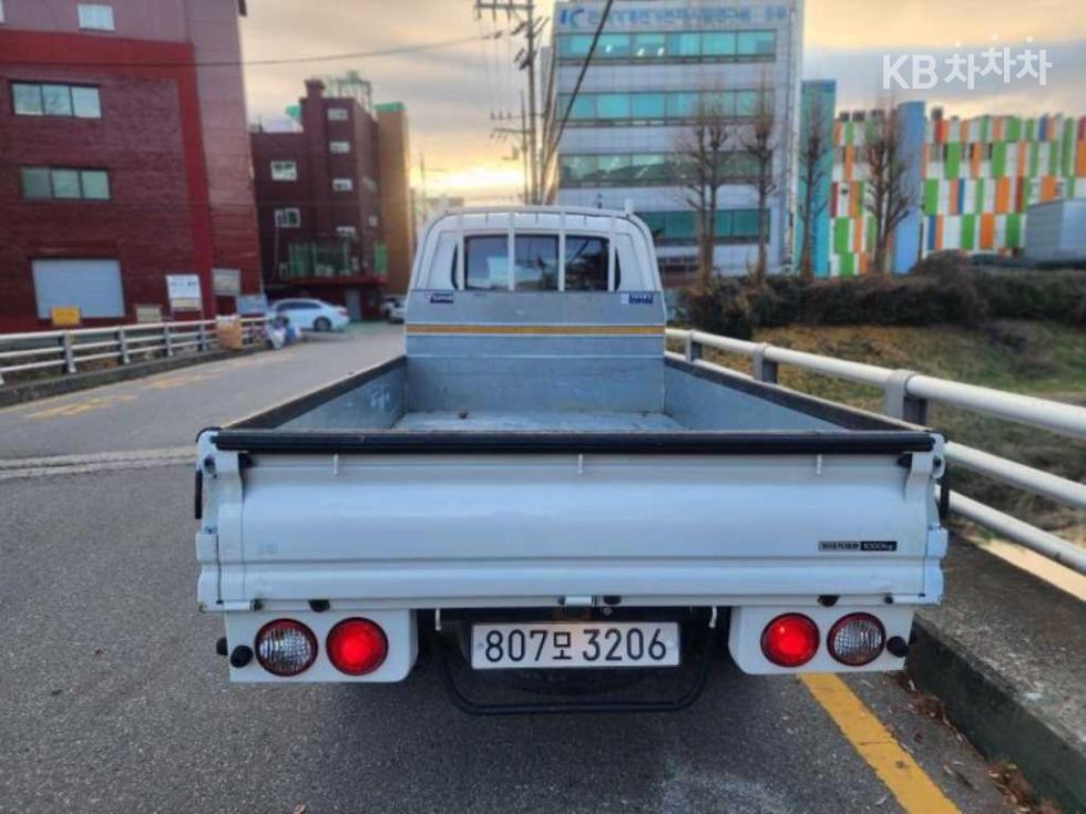 2020 - kia bongo iii