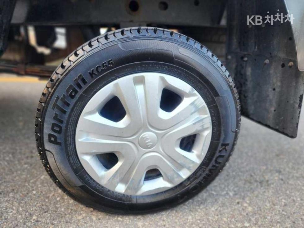 2020 - kia bongo iii