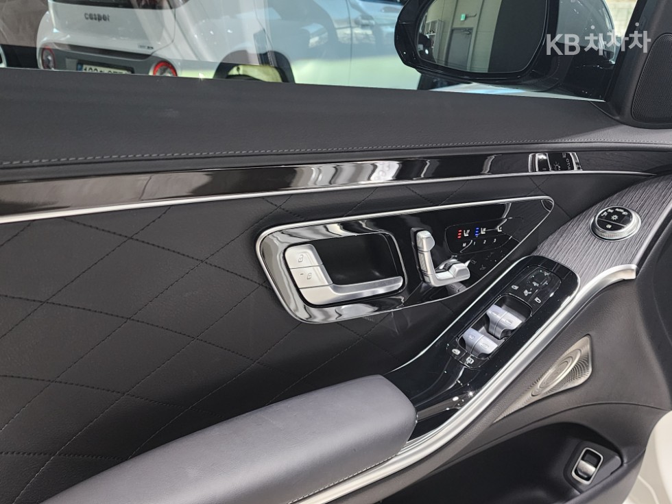Mercedes-Benz S-klasse — miniaturë 27
