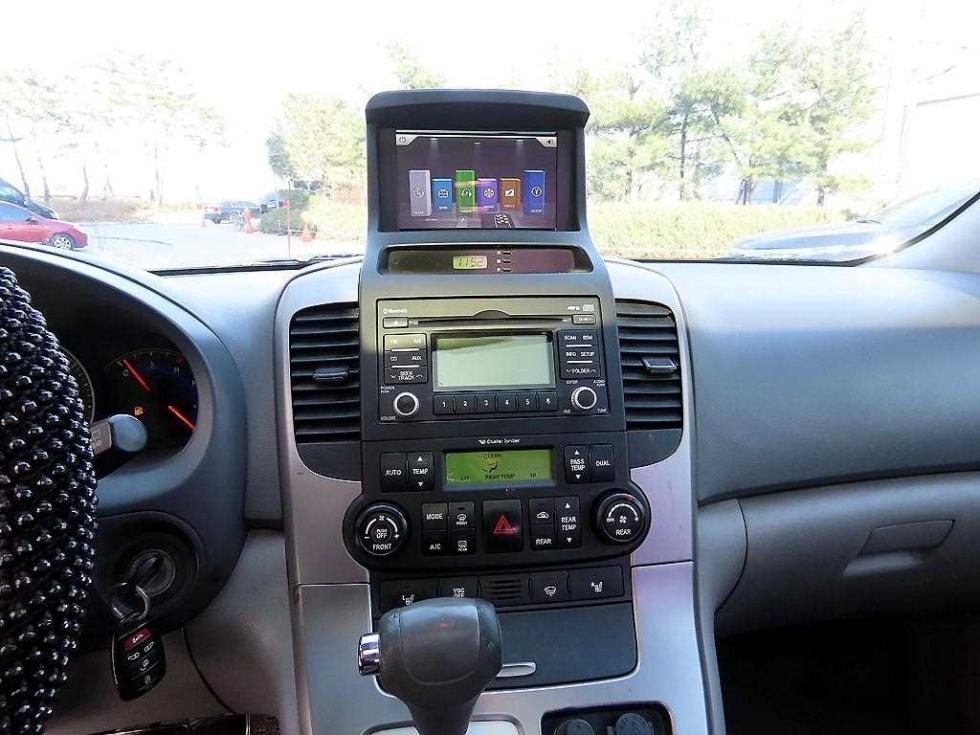 2011 - kia carnival