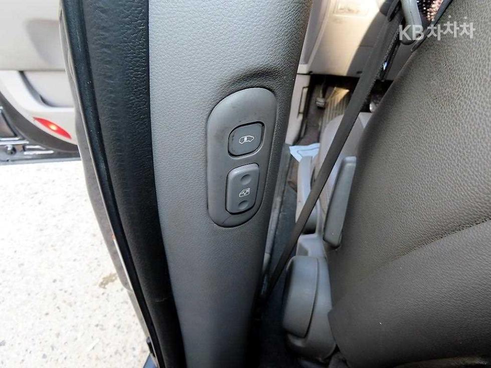2011 - kia carnival