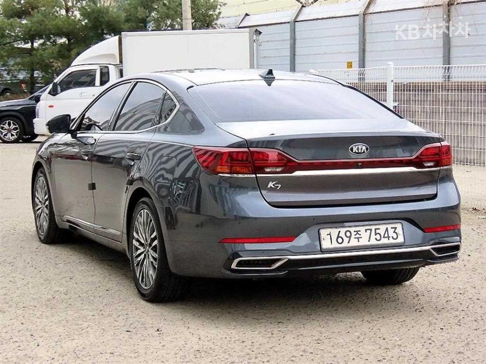 2020 - kia k7
