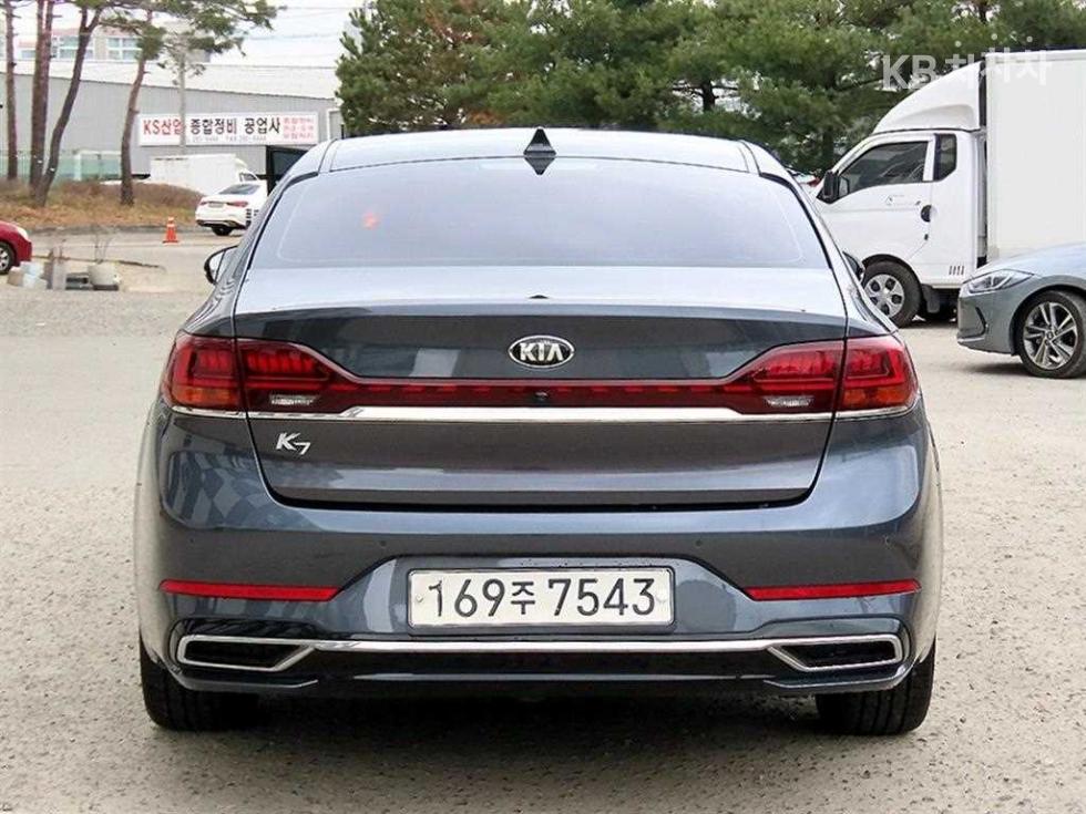 2020 - kia k7