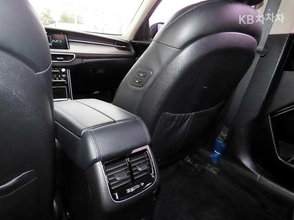 2020 - kia k7