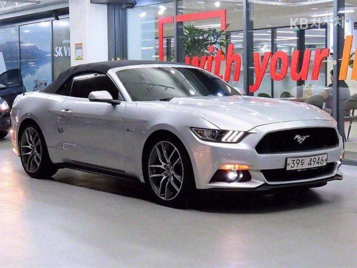 Ford Mustang GT Convertible