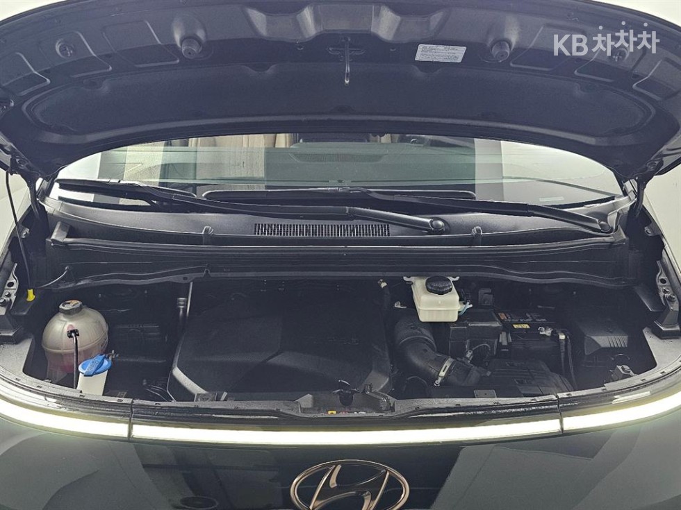Hyundai Staria — miniaturë 6