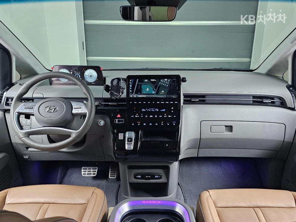 Hyundai Staria — miniaturë 7