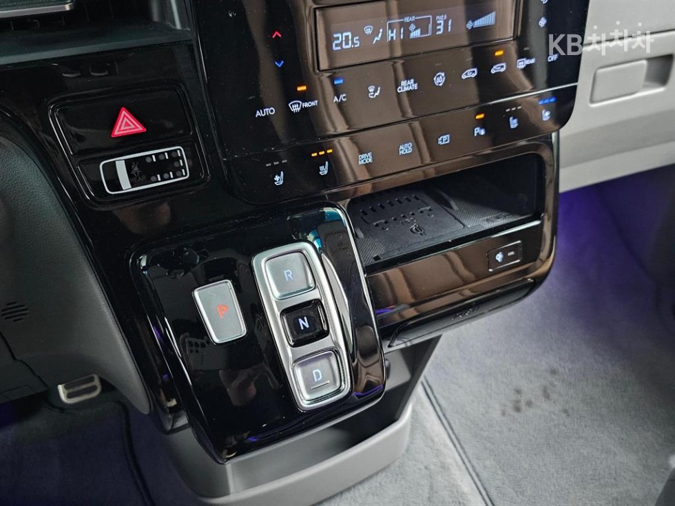 Hyundai Staria — miniaturë 9