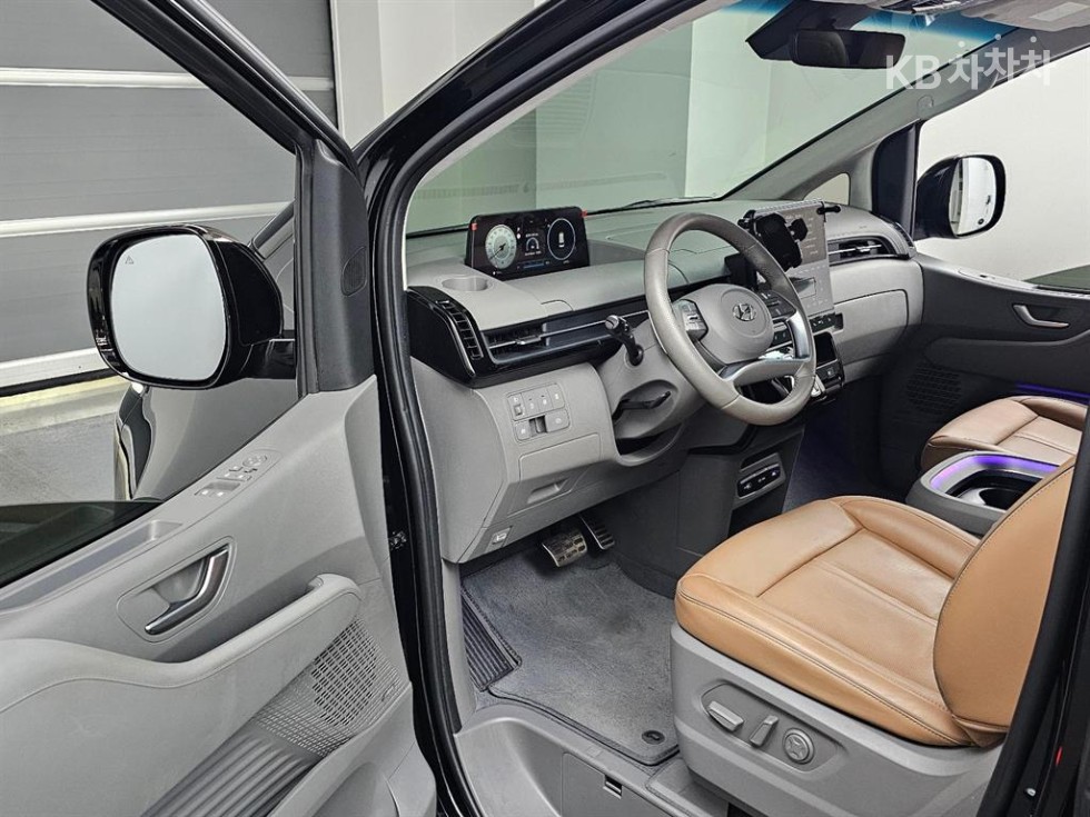 Hyundai Staria — miniaturë 11