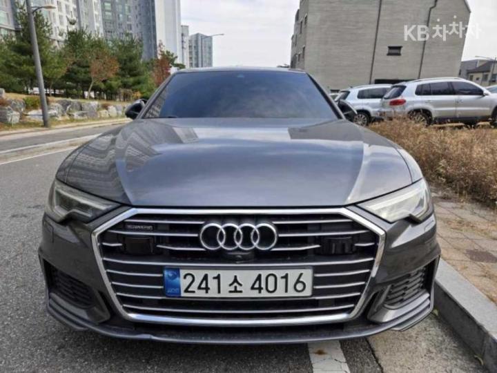 Audi A6 C8 45 TFSI Quattro Premium