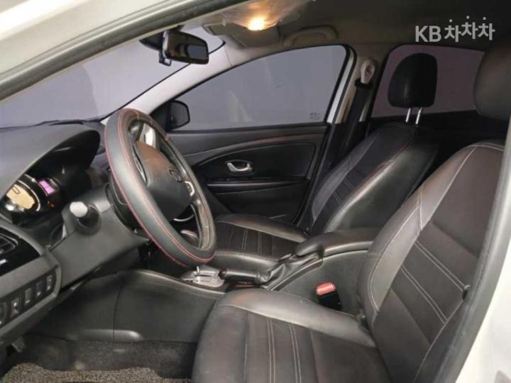 Renault SM3 Z.E. RE 8