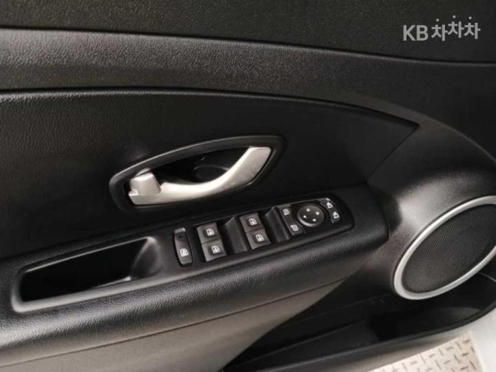 Renault SM3 Z.E. RE 10