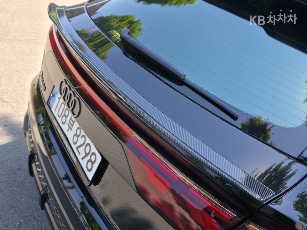 Audi RS Q8 — miniaturë 6