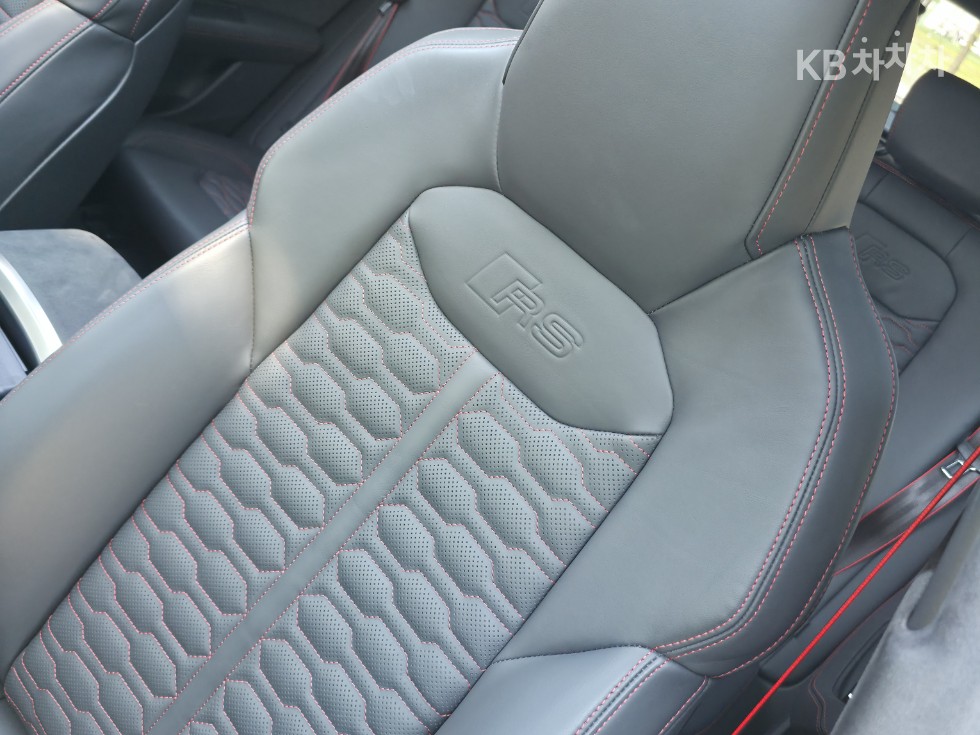 Audi RS Q8 — miniaturë 25