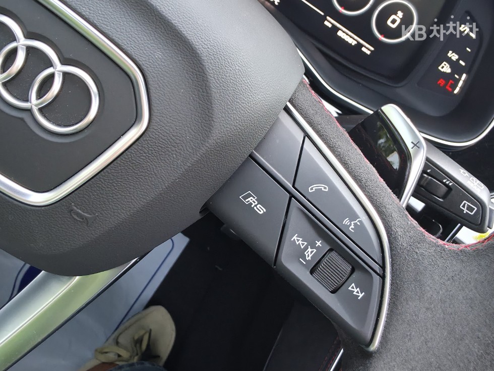 Audi RS Q8 — miniaturë 16