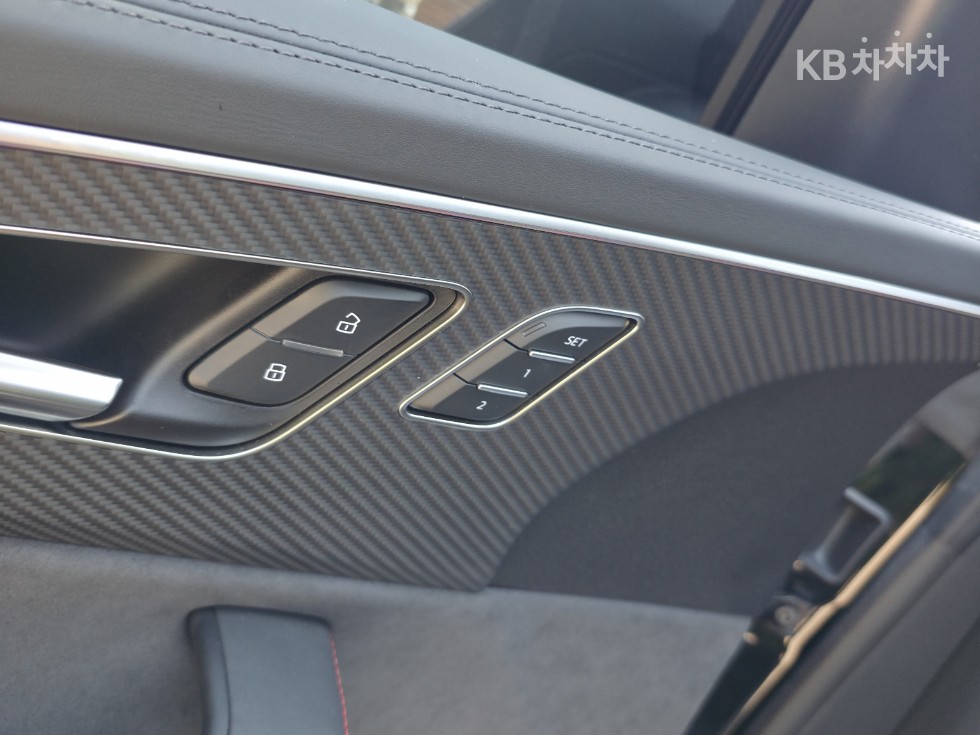 Audi RS Q8 — miniaturë 24