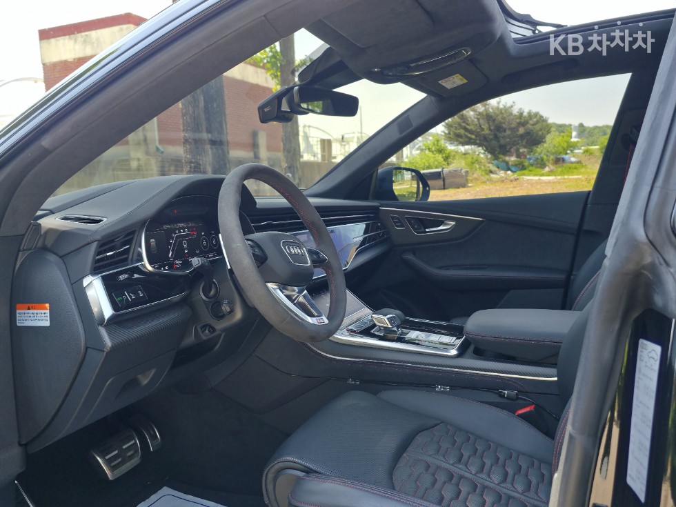 Audi RS Q8 — miniaturë 12