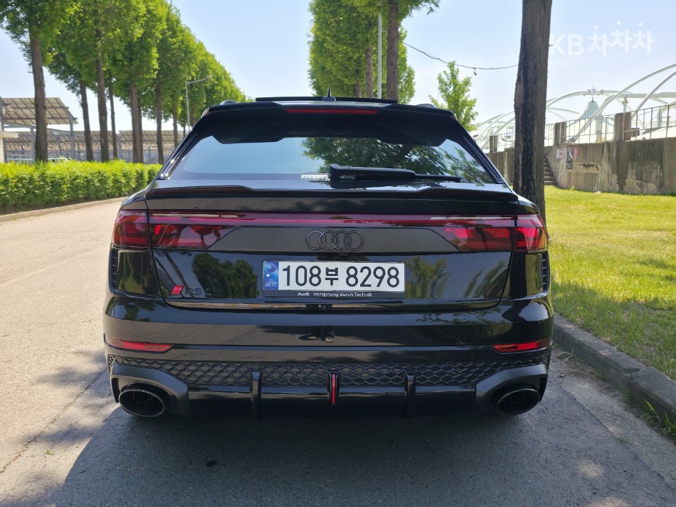 Audi RS Q8 — miniaturë 4