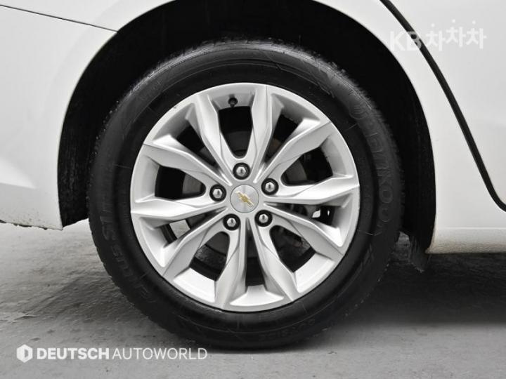 Chevrolet Malibu Hybrid 1.8 Hybrid LT Deluxe 6