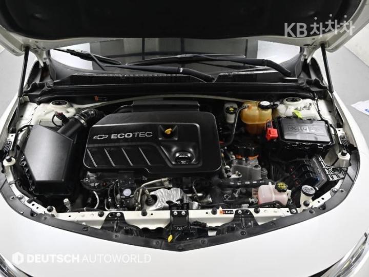 Chevrolet Malibu Hybrid 1.8 Hybrid LT Deluxe 7