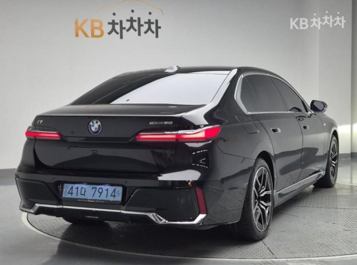 BMW i7 eDrive 50 M Sport 4