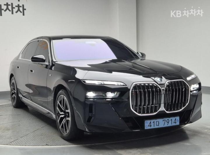 BMW i7 eDrive 50 M Sport 5