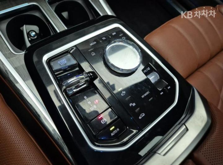 BMW i7 eDrive 50 M Sport 9