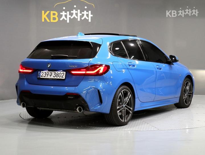 BMW 1 Series F40 120i M Sport 4