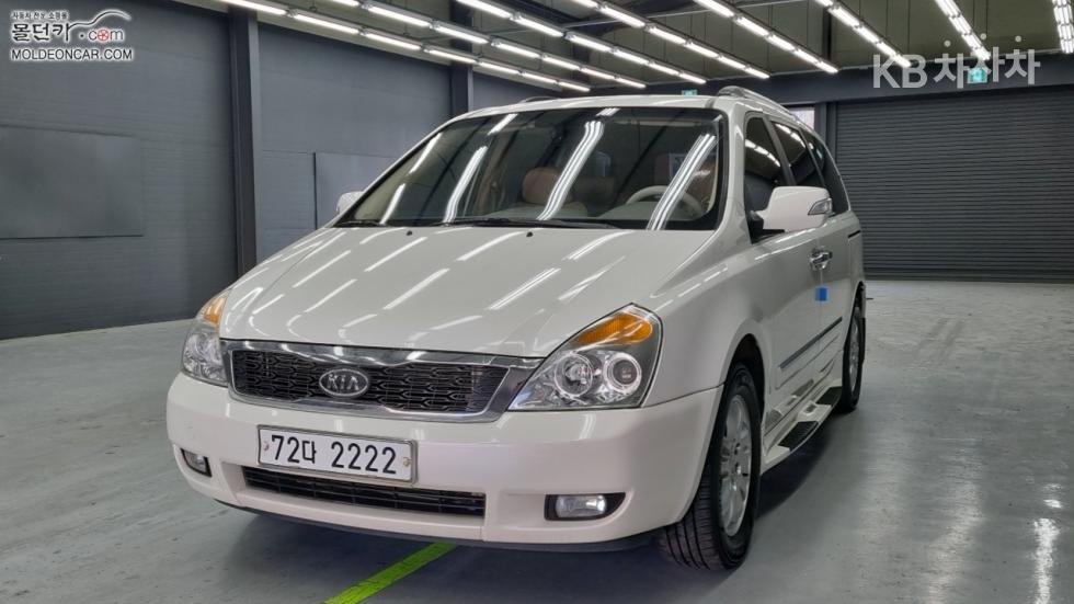 2010 kia carnival