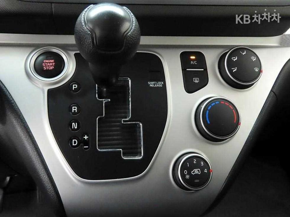 2020 - kia ray