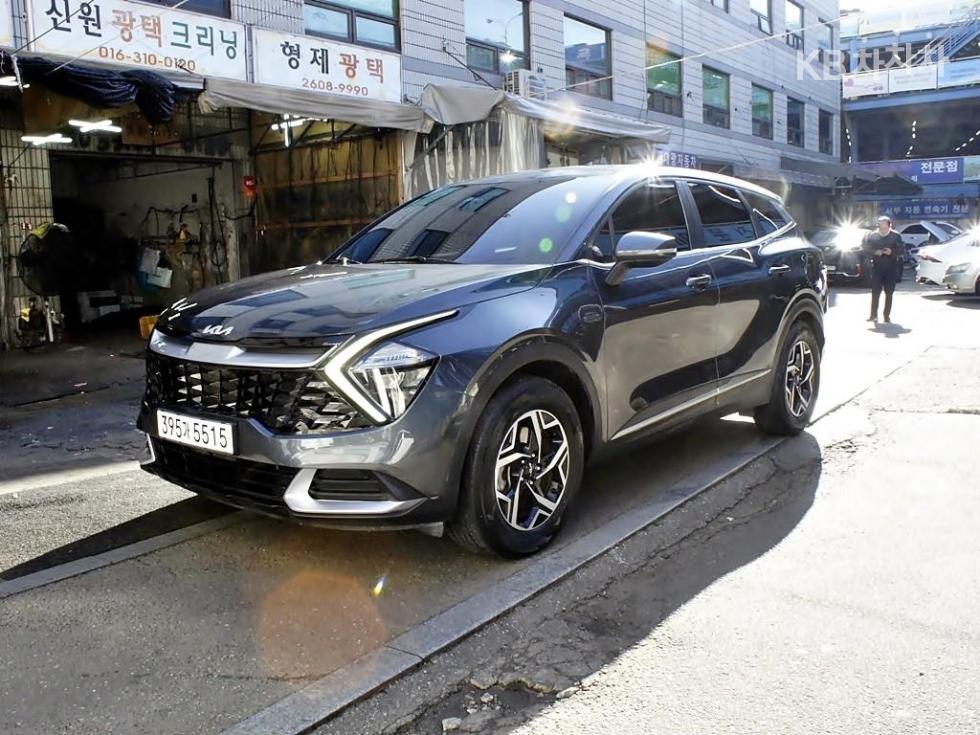 2023 - kia sportage