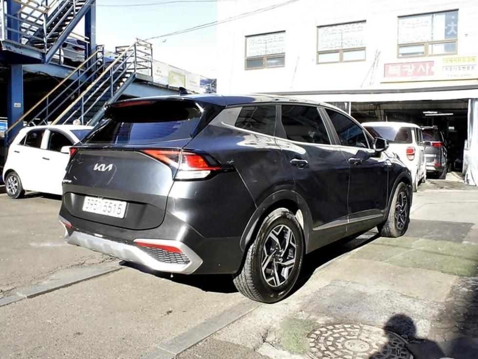 2023 - kia sportage