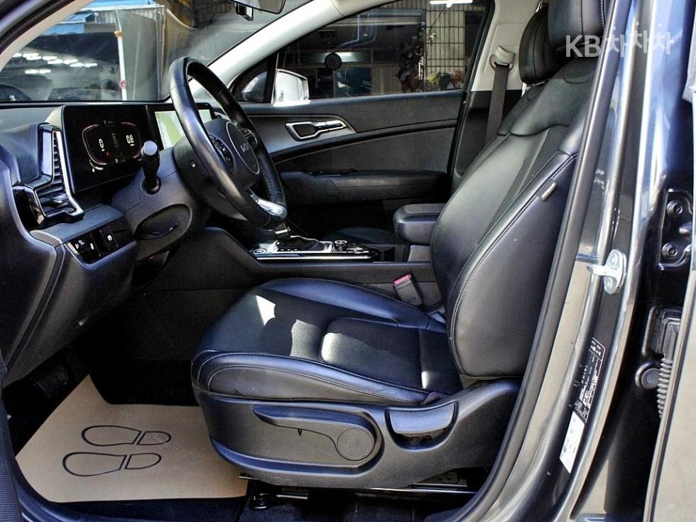 2023 - kia sportage