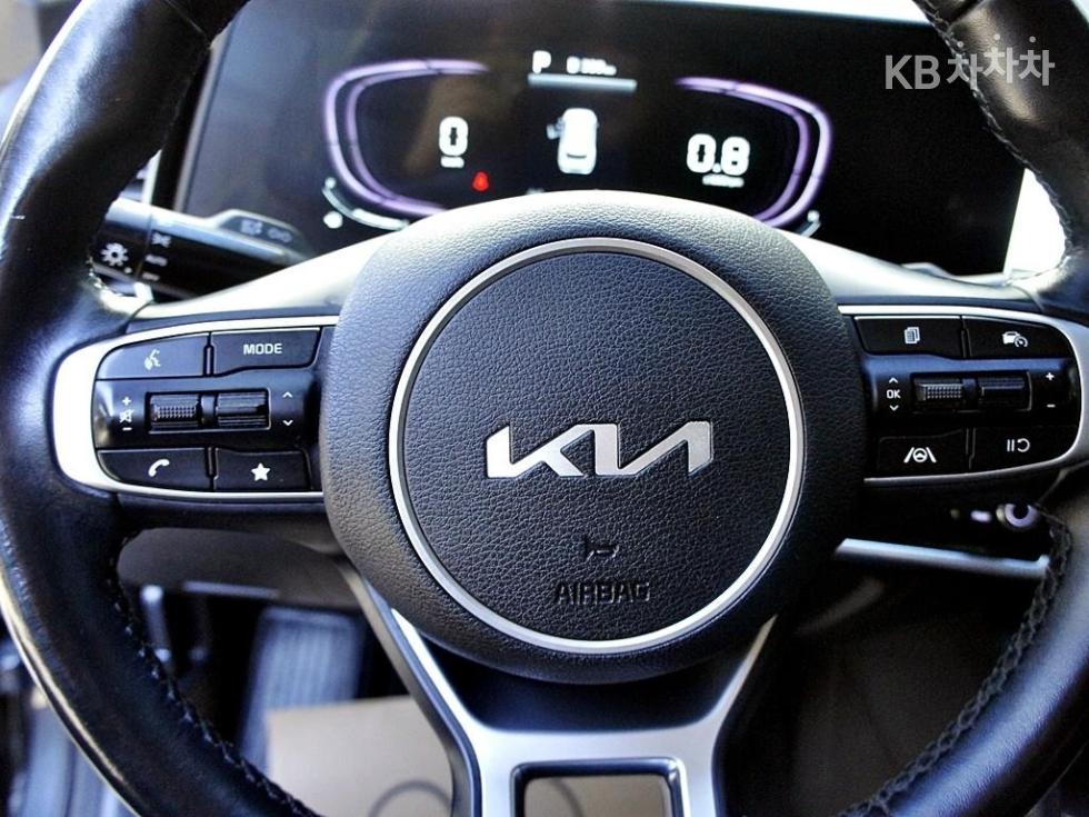 2023 - kia sportage