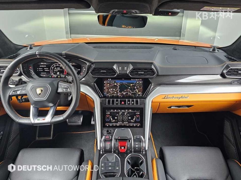 Lamborghini Urus — miniaturë 7