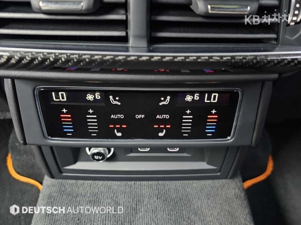 Lamborghini Urus — miniaturë 16