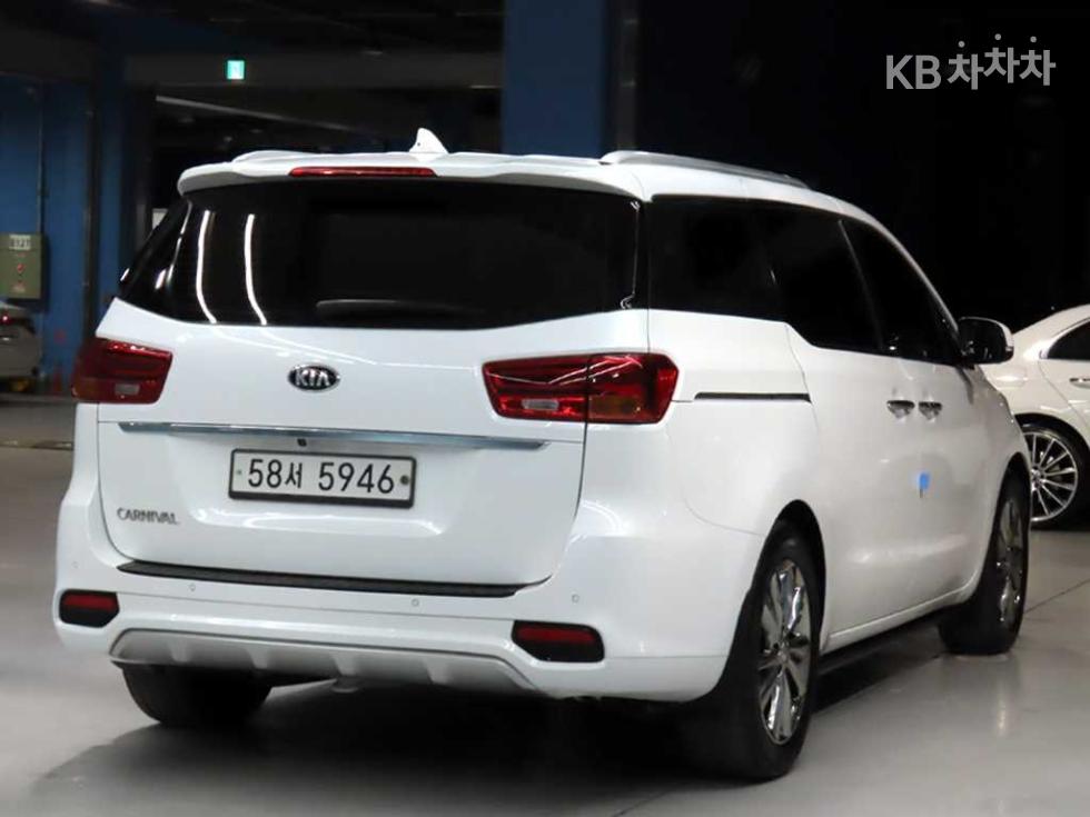 2019 - kia carnival