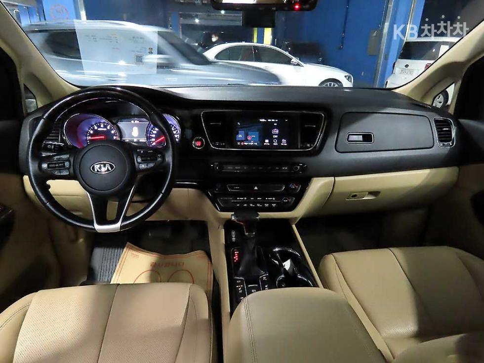 2019 - kia carnival